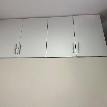 Hq Apartment In Center Тирана Екстер'єр фото