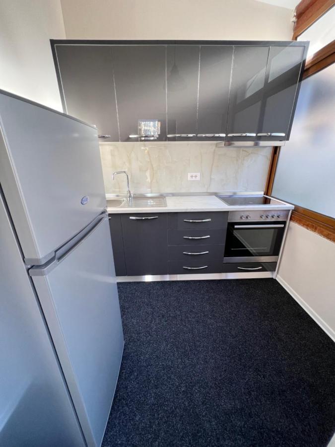 Hq Apartment In Center Тирана Екстер'єр фото